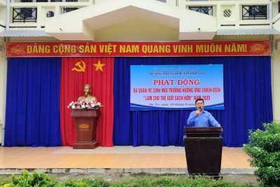 Trường THCS Ba Tơ hưởng ứng Chiến dịch “Làm cho thế giới sạch hơn” năm 2025