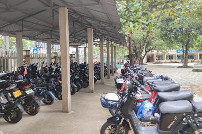 Thầy và trò nhà trường luôn giữ cho môi trường học tập, sinh hoạt gọn gàng, sạch đẹp, nề nếp